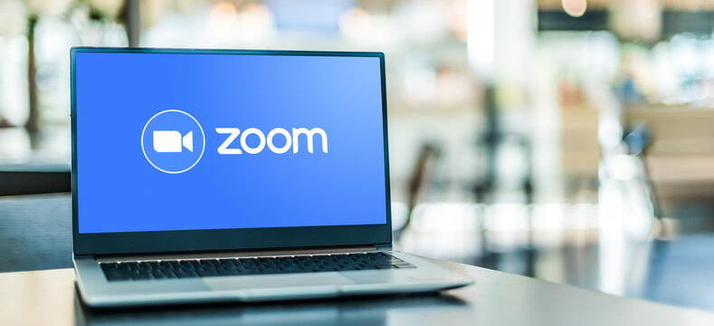 Zoom 季度营收 10.738 亿美元，净利润同比下降 50%